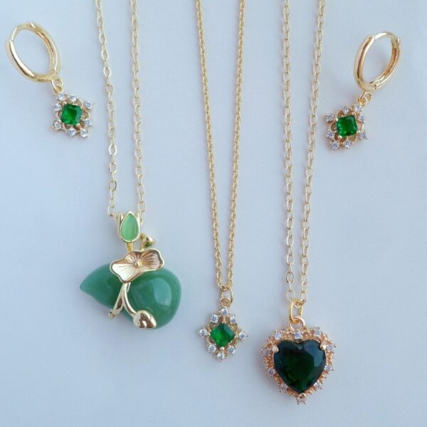Green Tulip Necklace