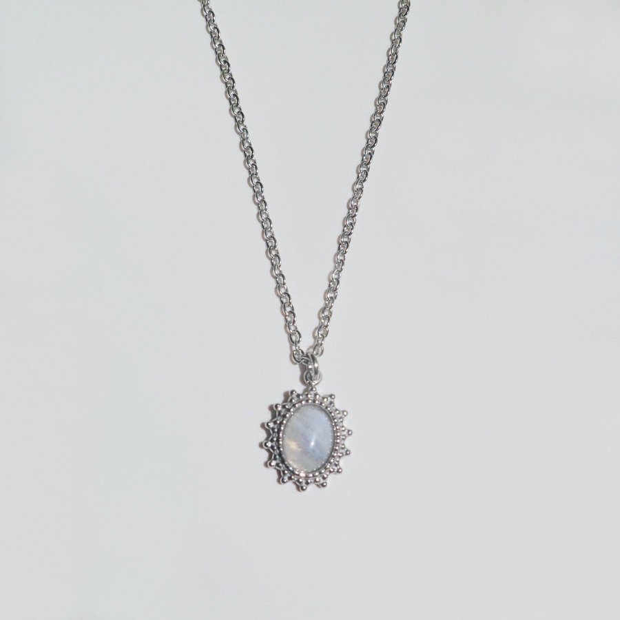 moonstone-necklace-lalisa