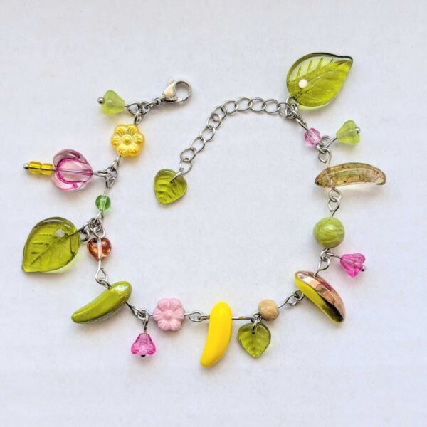 Life Cycle of a Banana Bracelet
