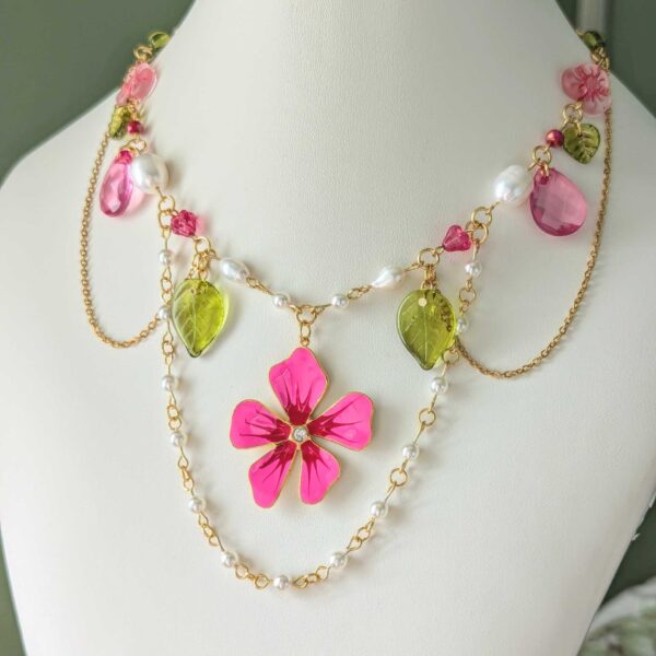 Hibiscus Pearl Necklace